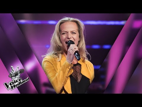Cindy Bell – First Time | The voice of Holland | The Blind Auditions | Seizoen 8