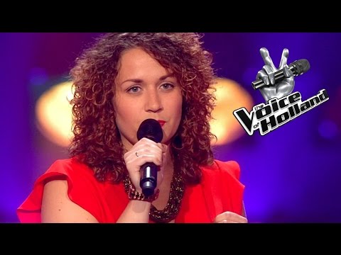 Christie Middel - Think Twice (The Blind Auditions | The voice of Holland 2015)