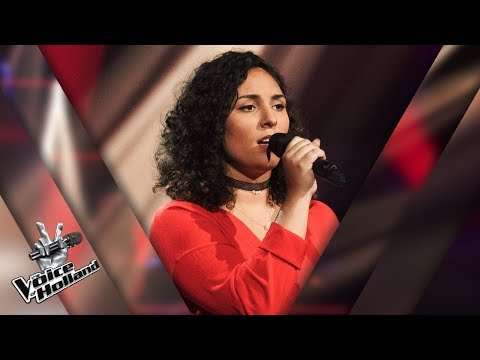 Tina Rama – Issues | The voice of Holland | The Blind Auditions | Seizoen 8