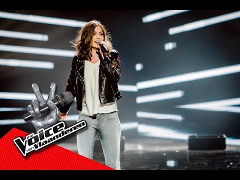 Amber zingt de sterren van de hemel…like a queen! | Liveshows | The Voice van Vlaanderen | VTM