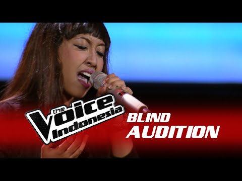 Moza Daegal "Hurt" | The Blind Audition | The Voice Indonesia 2016