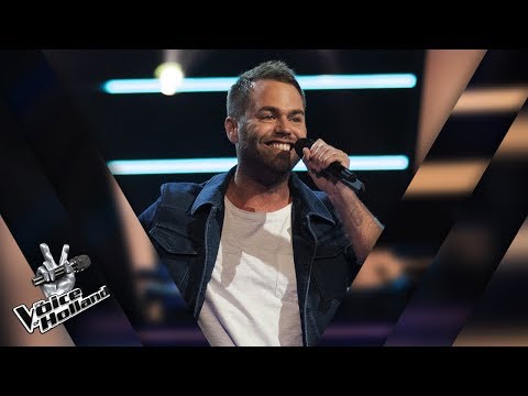 Jeroen Robben – What A Fool Believes | The voice of Holland | The Blind Auditions | Seizoen 8